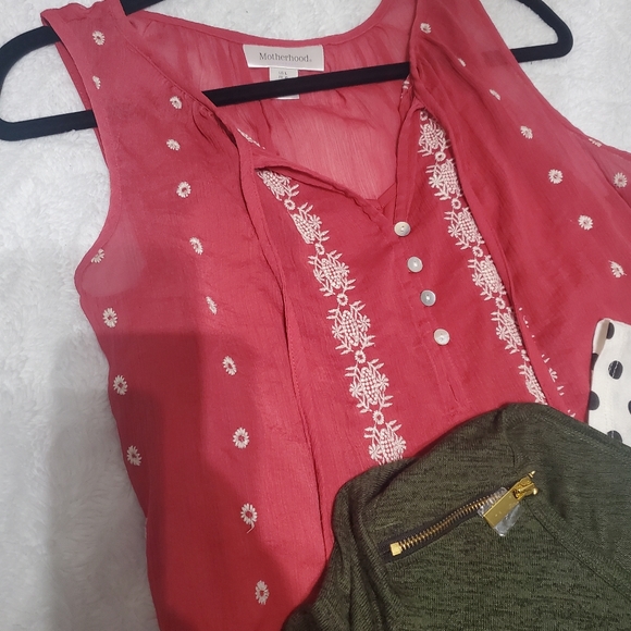 Two maternity tops - Picture 2 of 3